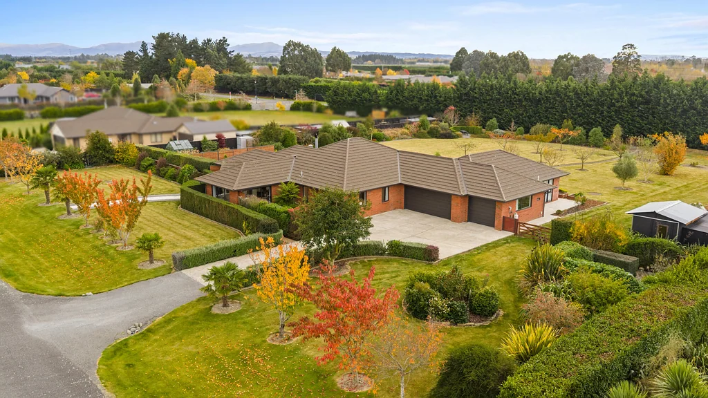 Swannanoa 5房  Millfield Masterpiece With 2nd Dwelling