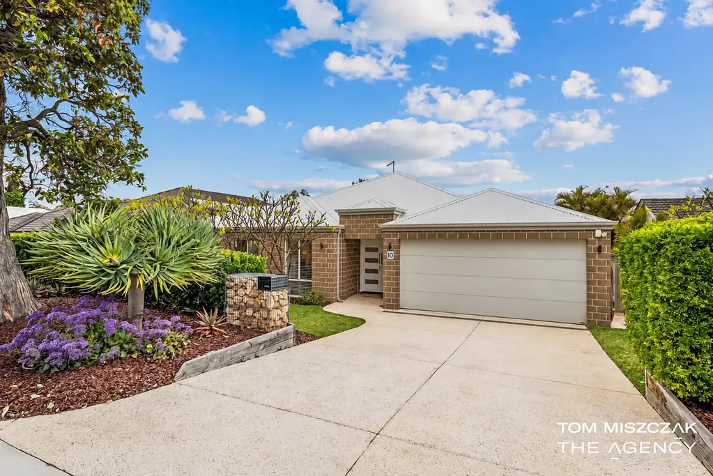 Duncraig 4Kwarto Your Coastal Family Escape with a Lush Tropical Feel