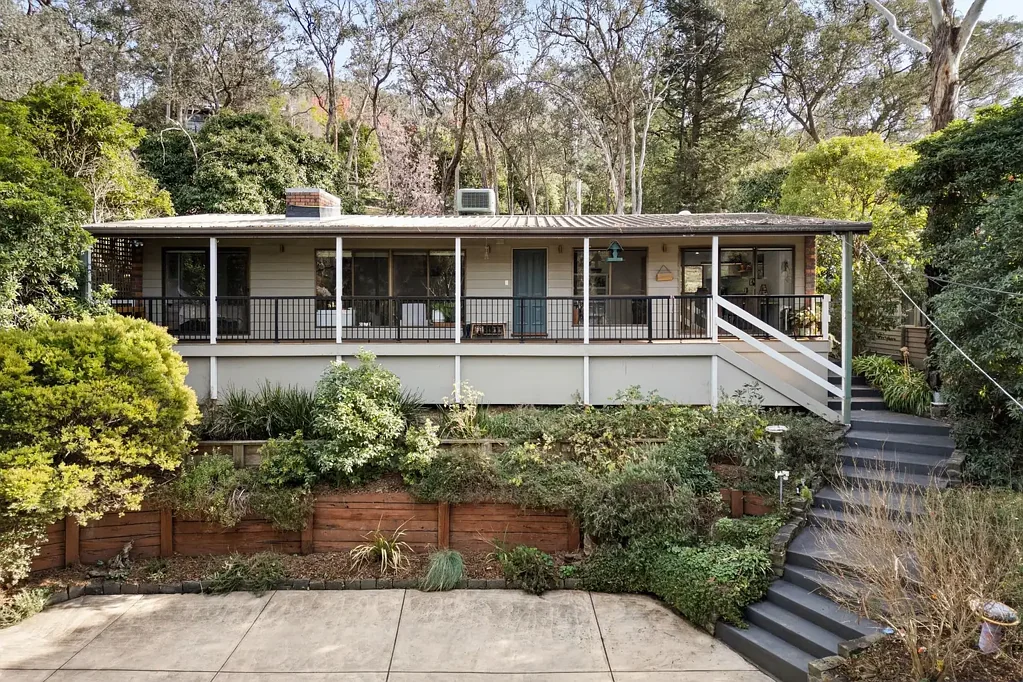 North Warrandyte 3Habitaciones Idyllic Bushland Retreat with Forever Views – Renovated, Elevated, and Ready to Enjoy