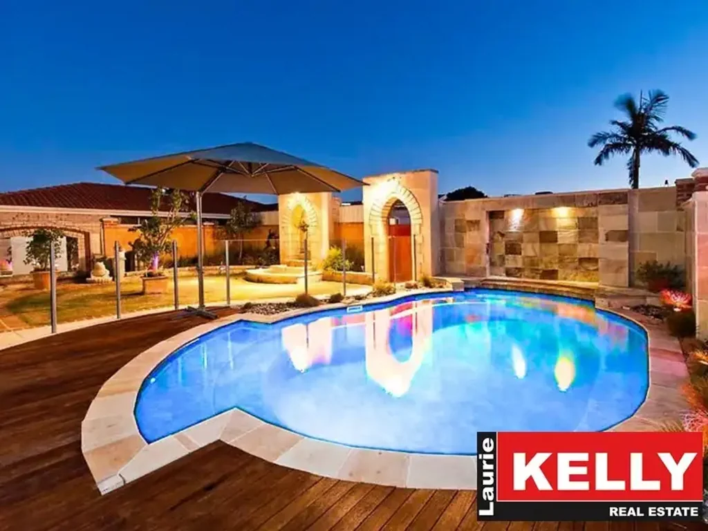 ALL BILLS INCLUDED !!!  THIS FULLY FURNISHED & Equipped GEM!