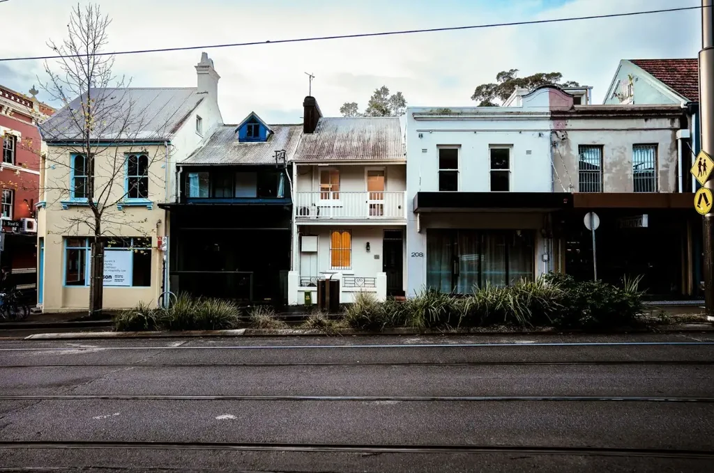 Surry Hills 3 Slaapkamer Mixed-Use Opportunity with Endless Potential in the Heart of Surry Hills