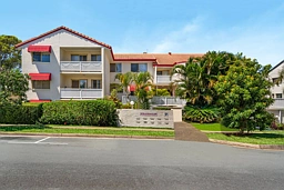 8/7 Shields Street, Redcliffe