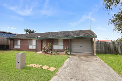 Eagleby 3 Slaapkamer Fully Renovated & Ready to Enjoy - Stylish Living in the Heart of Eagleby