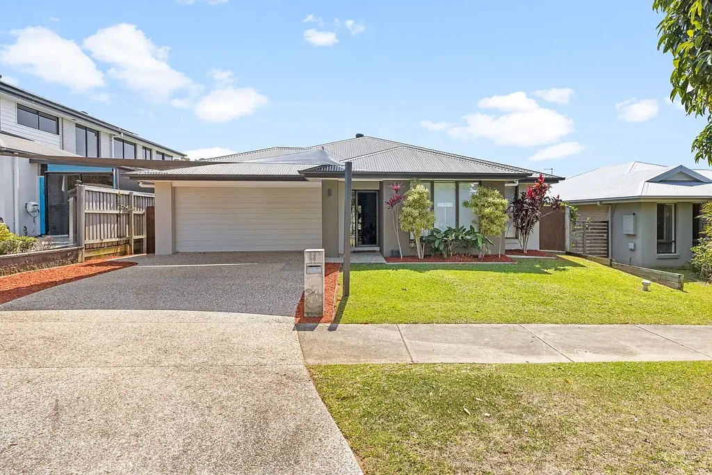 Redland Bay 4બેડરૂમ Spacious Family Sanctuary with North-Facing Living & Premium Upgrades
