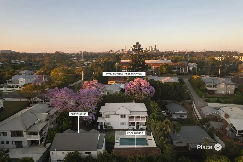 Yeronga 5ਬੈੱਡਰੂਮ Exclusive Esteem and Captivating Allure in this Hidden Homestead