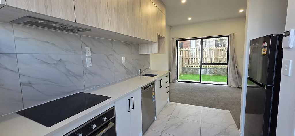 Modern Townhouse in Prime Location - MOVE IN READY