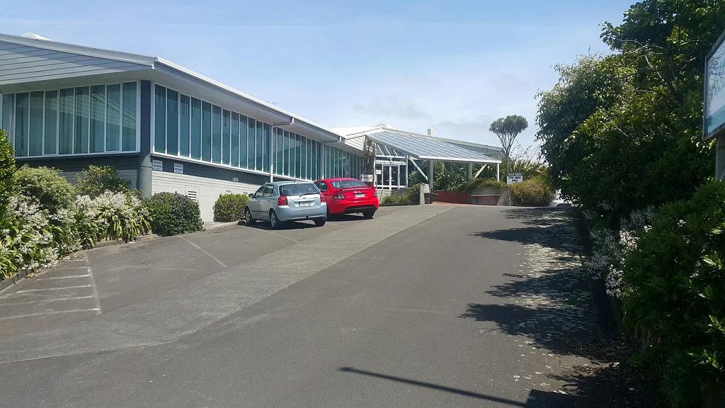 Wanganui Central Bright and airy office