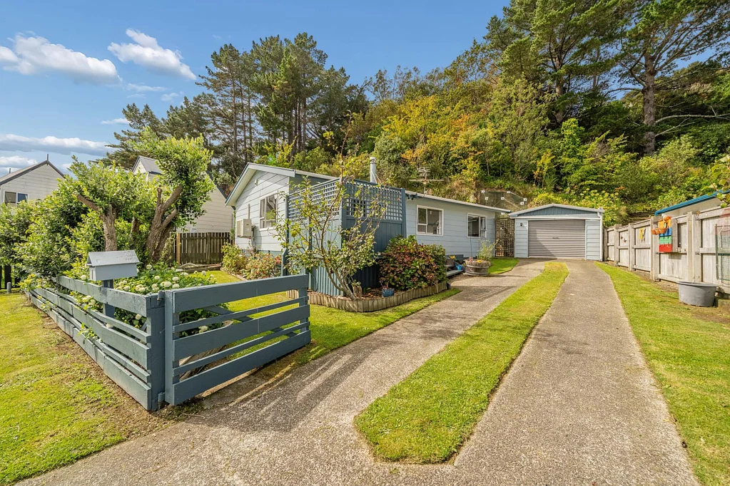 7 Bobstay Lane, Whitby, Porirua, Wellington