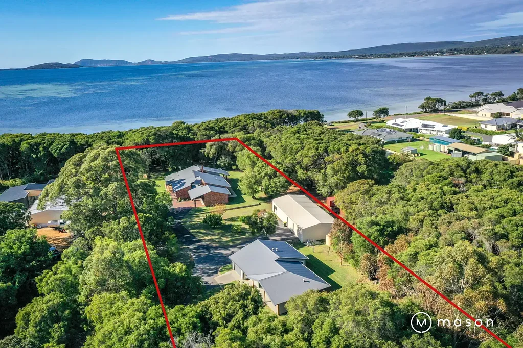 Robinson 6房  Harbour Front Home With 2nd Dwelling in Private Surrounds