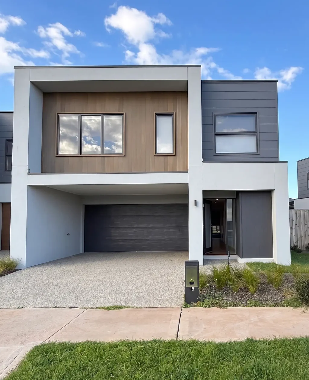 Modern & Low-Maintenance Townhouse Living in Prime Bonnie Brook Location
