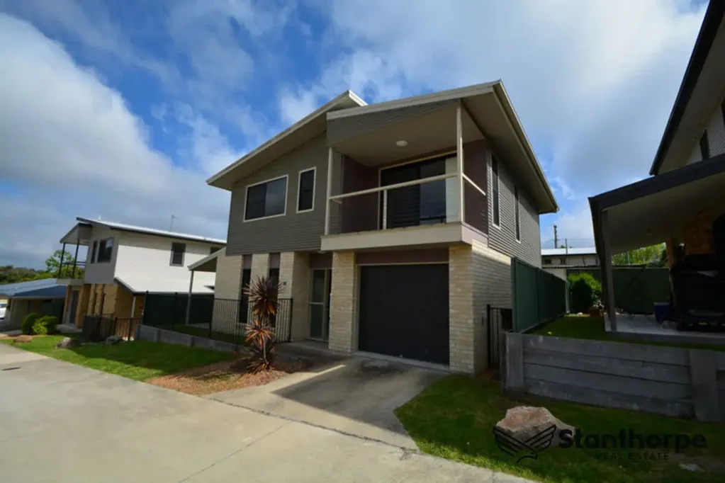 Stanthorpe 3غرفة نوم STANTHORPE STAND ALONE 3 BEDROOM TOWNHOUSE WITH VIEWS