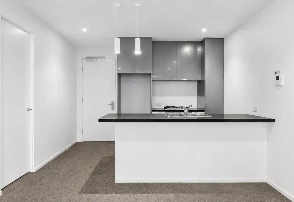 Modern 2-Bedroom Apartment with Car Space in the Heart of Southbank