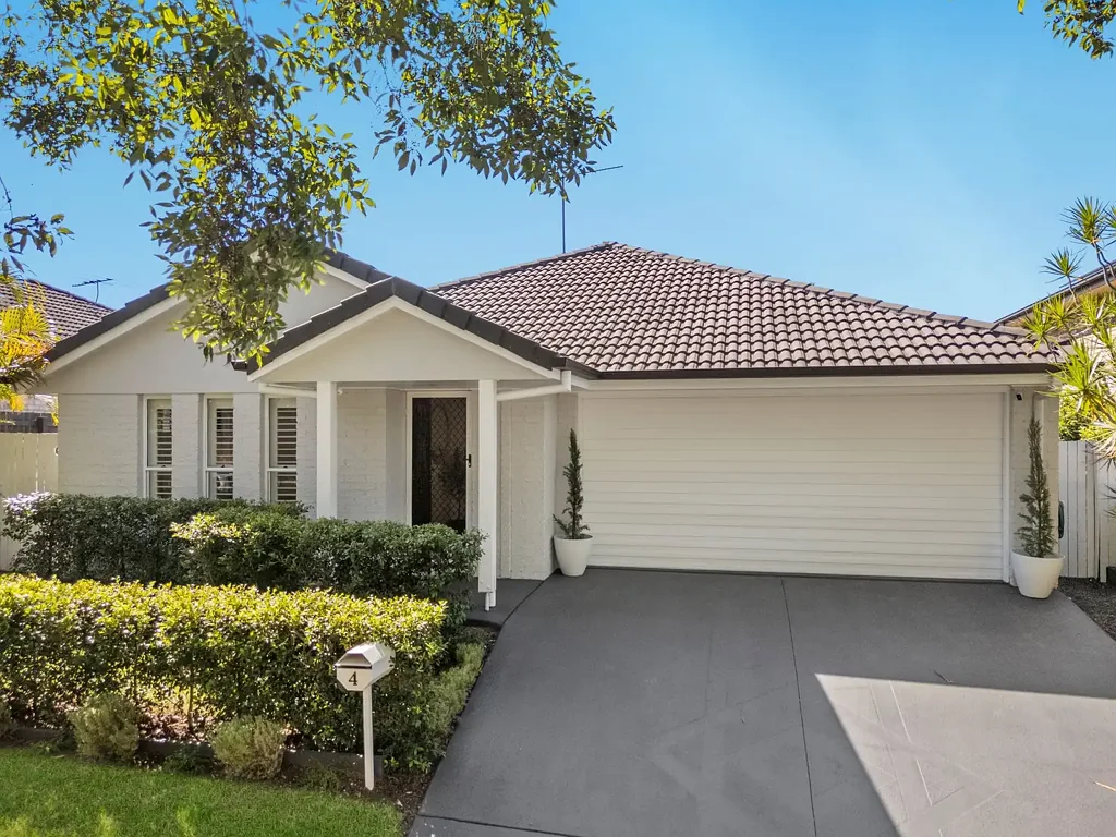 4 Lavender Street, Springfield Lakes, QLD 4300