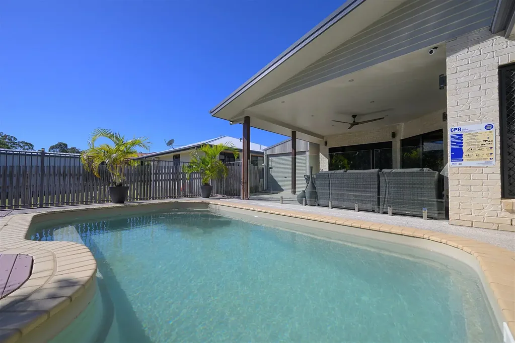 Tannum Sands 4 Bedroom Stunning, Executive Style Family Home With Pool, Shed & Solar!