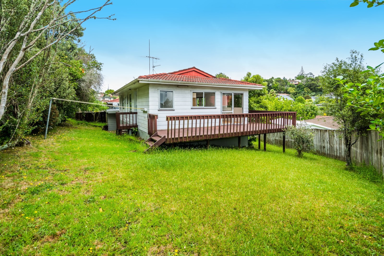 2/4 Malibu Grove, Bayview, Auckland - North Shore, 3 ห้องนอน, 1 ห้องน้ำ