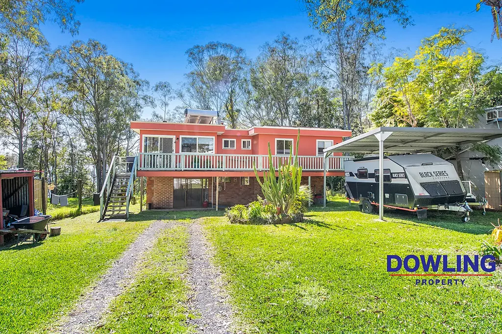 Bundabah 4 Bedroom MAKE THIS FAMILY HOME YOUR VILLAGE RETREAT
