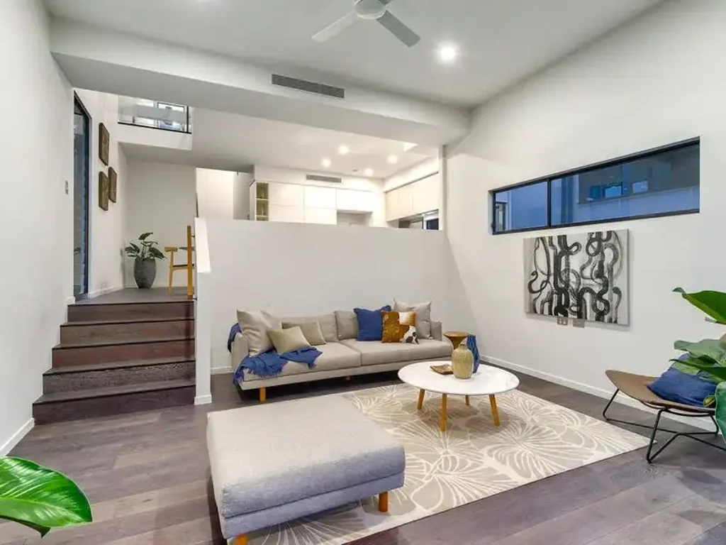 10 Ironside St, St Lucia, QLD 4067, 4 Bedrooms, 3 Bathrooms, House