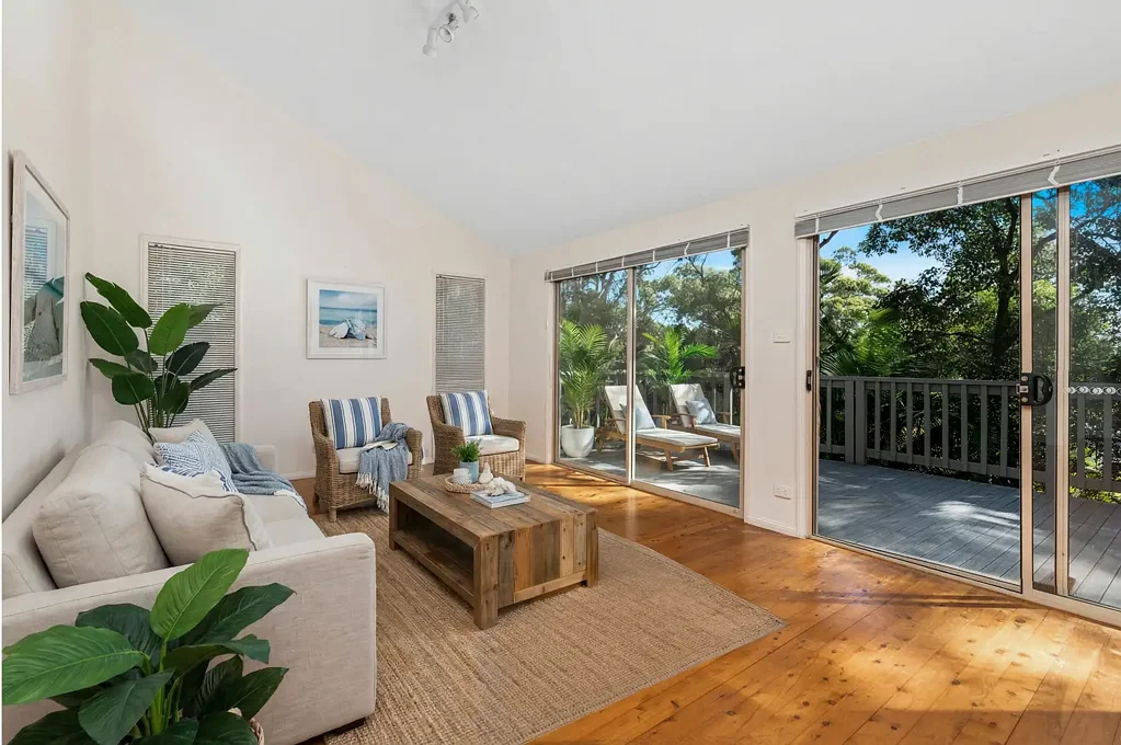Your Coastal Escape Awaits in Beautiful Macmasters Beach