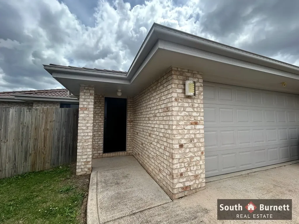 Spacious 3-Bedroom Home with Double Garage in Kingaroy