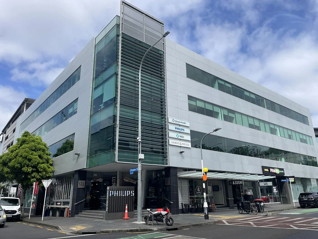 Newmarket Motivated sublease in prominent address