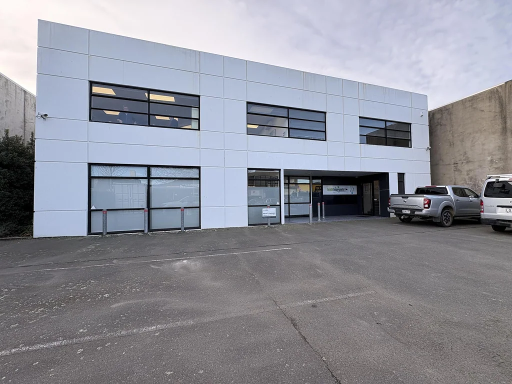 Sydenham Modern Ground Floor Offices + Parking