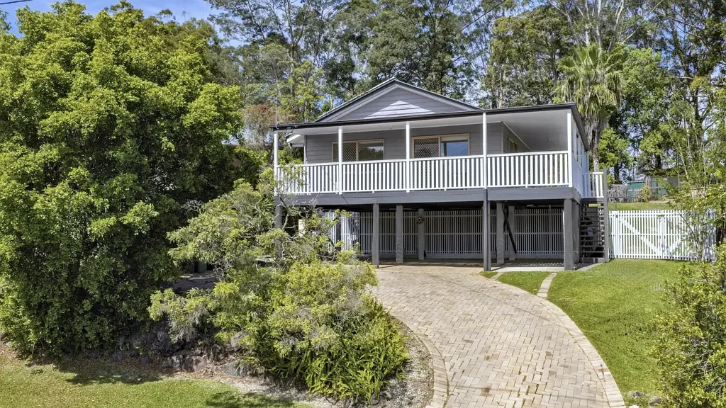 Palmwoods 3Kwarto Elevated Charmer on 949sqm in the Heart of Palmwoods