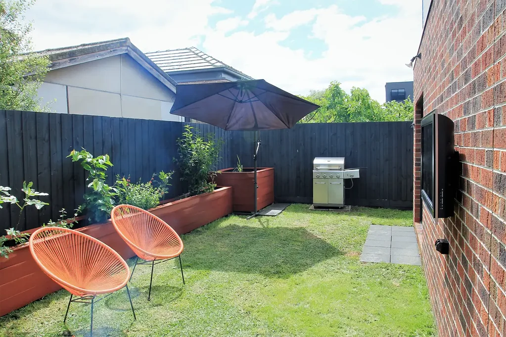 Pascoe Vale 2ਬੈੱਡਰੂਮ Modern Comfort, Prime Location and Investment Certainty