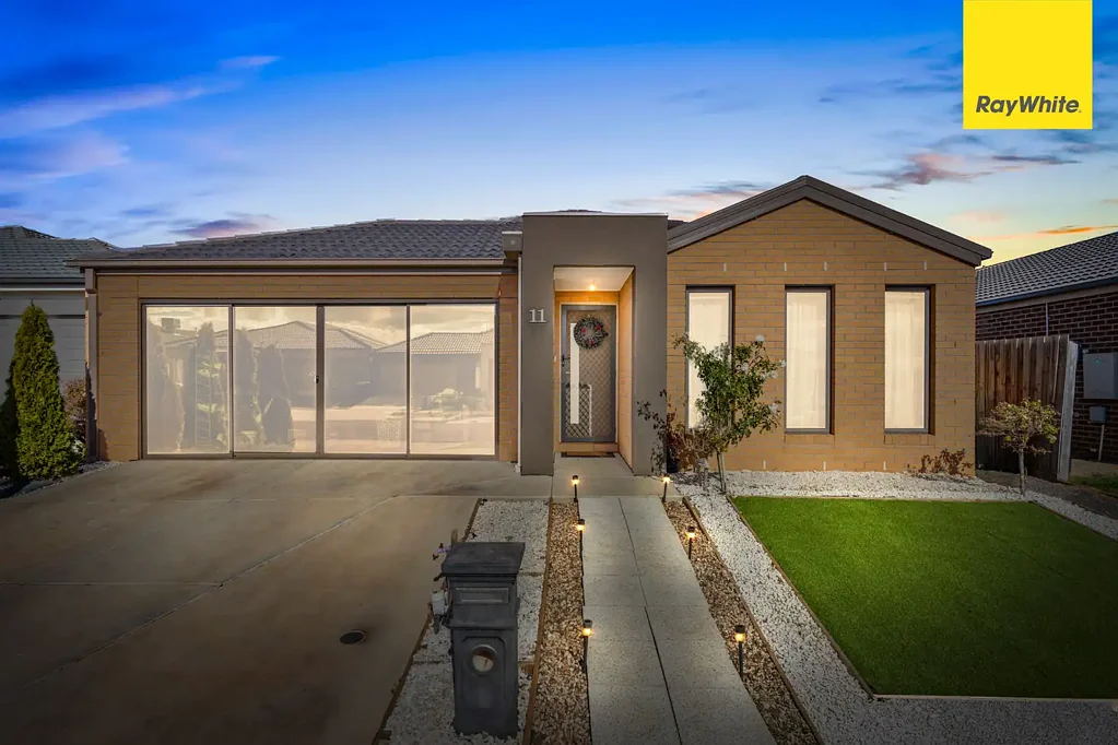 11 Leon Drive, Weir Views, VIC 3338