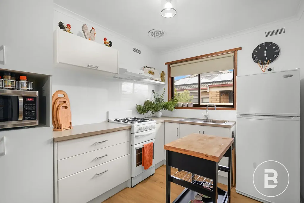 NEAT MODERN TWO BEDROOM UNIT IN A QUIET COMPLEX