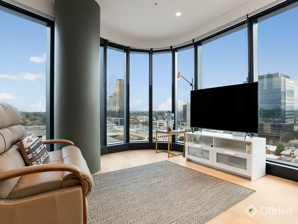 Box Hill 2Zimmer Two Bedrooms plus Generous Study with Skyline & Mountain Views!