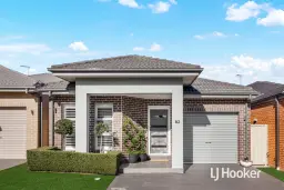 82 Ludhiana Glade, Schofields