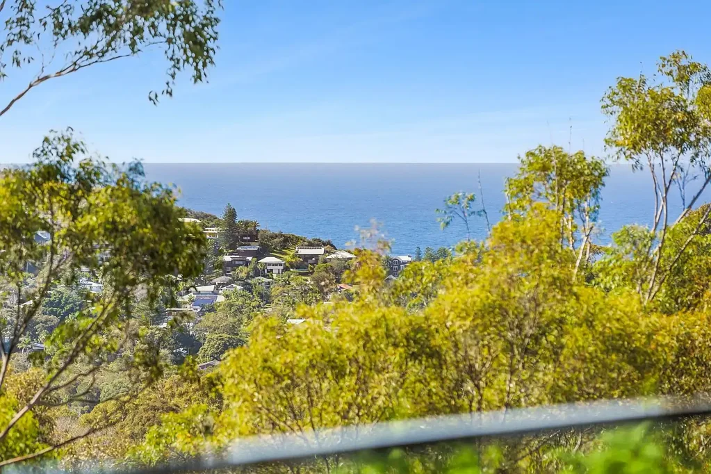 Avalon Beach 4 Slaapkamer Tightly held, north east aspect with ocean views