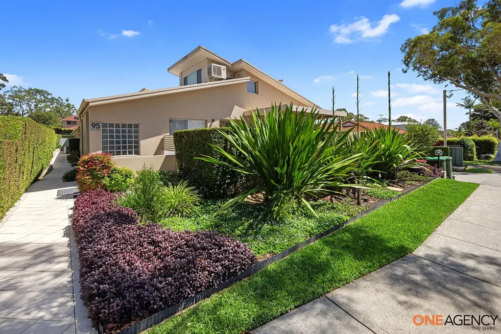Caringbah South 4ห้องนอน SPACE, STYLE & PRIVACY IN CARINGBAH SOUTH - MOVE IN READY