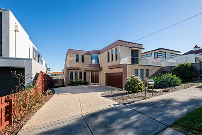 Parkdale 5બેડરૂમ Modern Bayside Retreat With Panoramic Beach Views