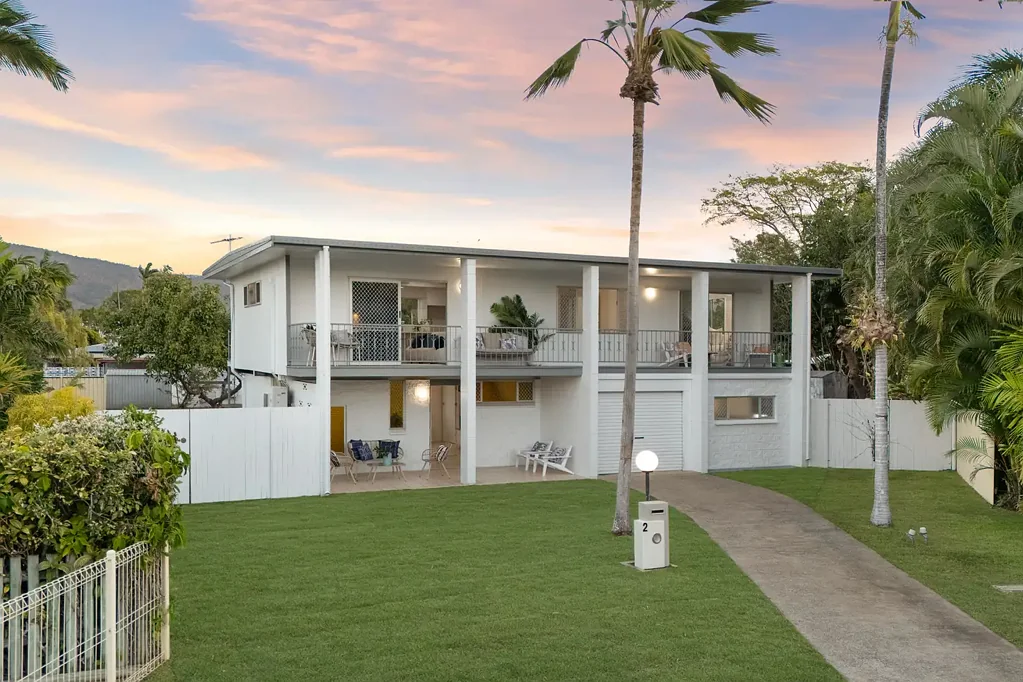 Douglas 3Habitaciones Fully Renovated, Huge Block & Endless Potential in Douglas