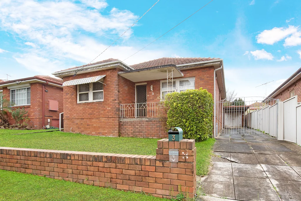 3 Mayfair Crescent, Beverly Hills, NSW 2209