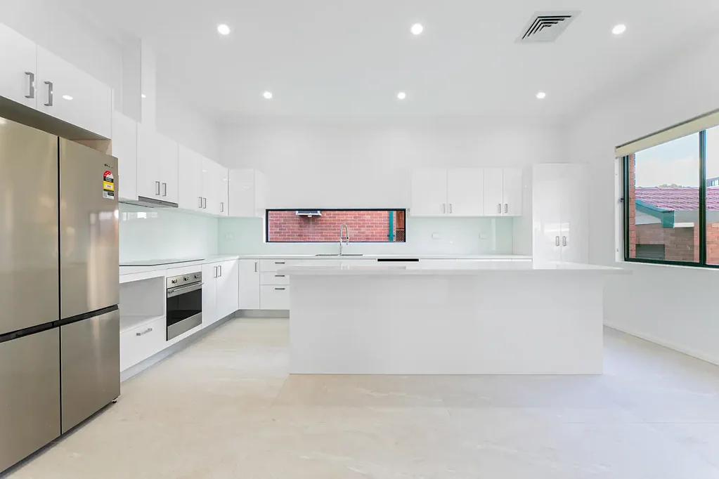 Beautifully Renovated 5-Bedroom Family Home Opposite Woodstock Park