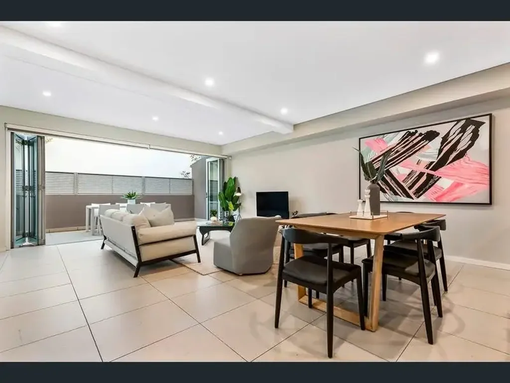 Contemporary Comfort in a Quiet South Yarra Pocket!