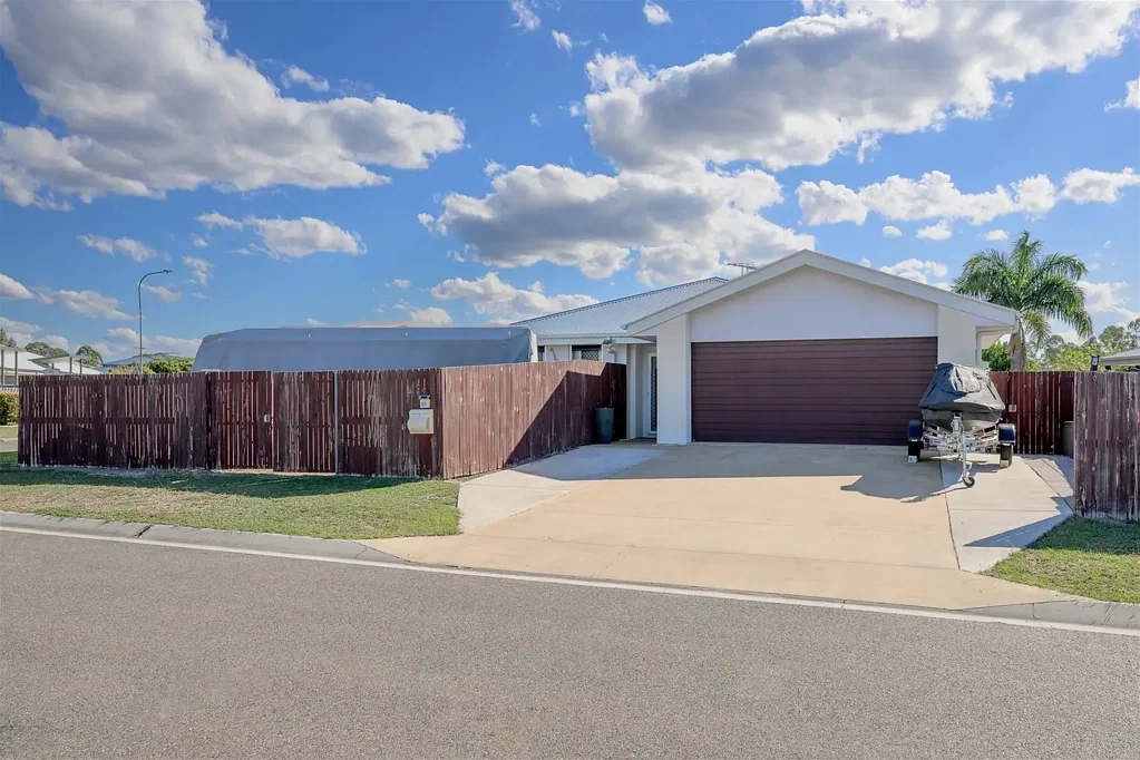 Calliope 4 Bedroom Modern Family Home In Highly Sought After Location!