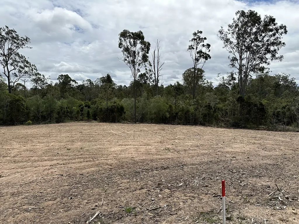Jimboomba 8000平阔地 朝北景观 私密无邻 宽敞建面 多功能空间 近学便利 精品社区 终端死胡同 Looking for the acreage lifestyle close to town?