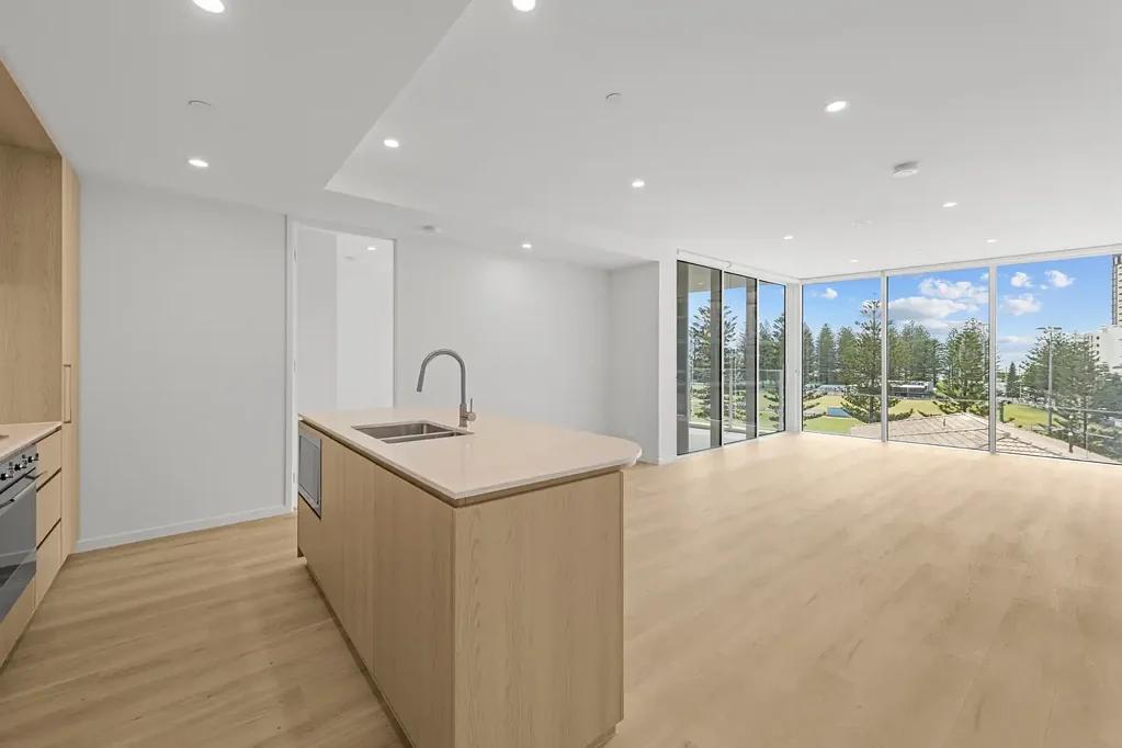 Luxury Coastal Apartment in Prime Location