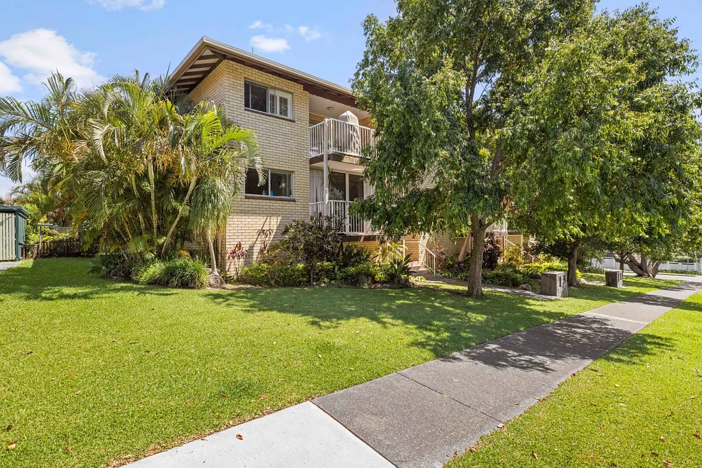 2/32 Woodhill Avenue, Coorparoo, QLD 4151