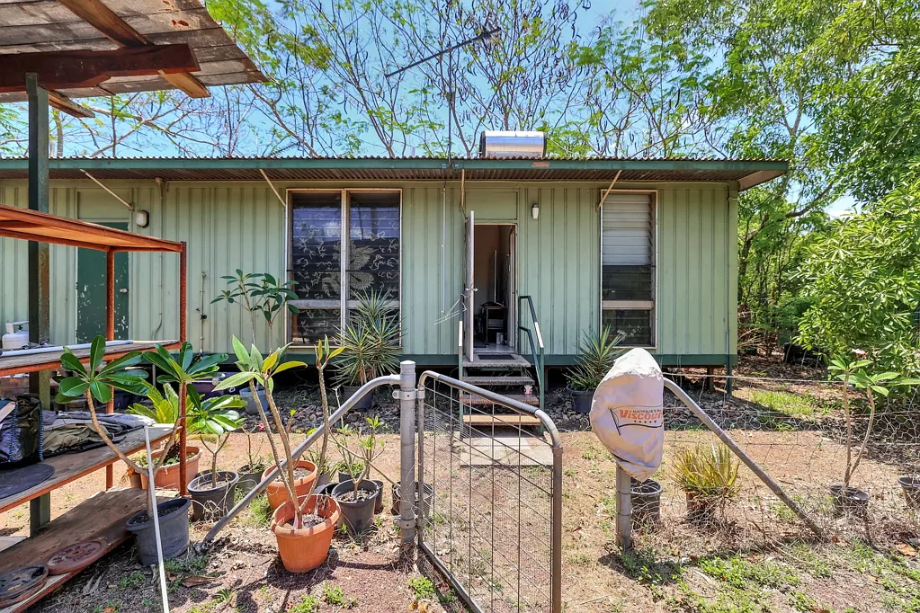 Humpty Doo 5ห้องนอน View By Appointment Only!
Versatile property x 3 dwellings
