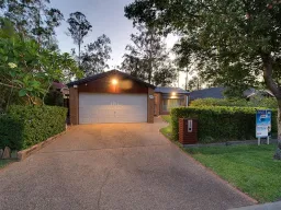 37 Clarendon Cct, Forest Lake