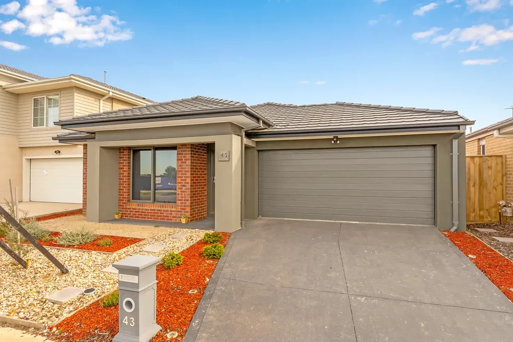 43 Barrabool Boulevard, Mambourin VIC 3024