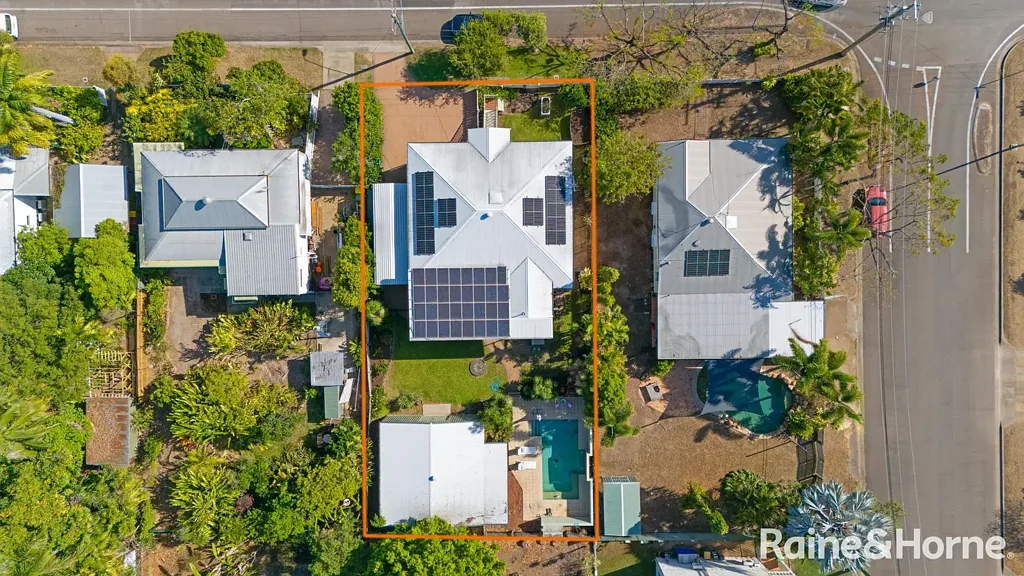 43 Ackers Street, Hermit Park, QLD 4812