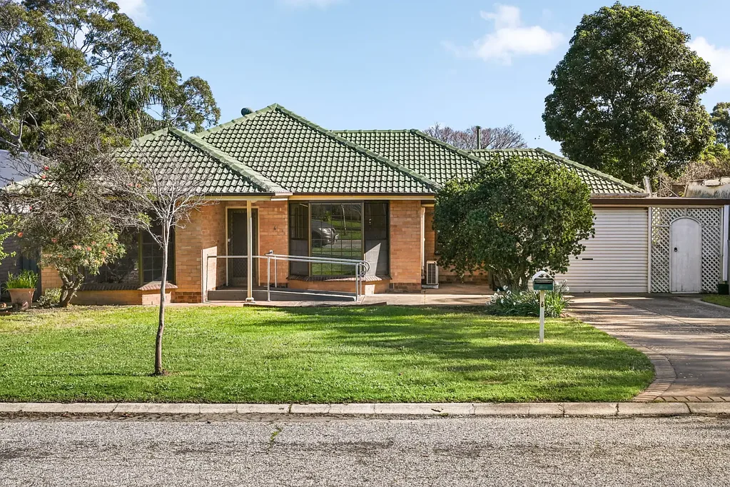 Banksia Park 3બેડરૂમ Solid Brick Home in Original Condition – Outstanding Opportunity for Developers, Renovators & First Home Buyers