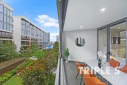 603/3 Half Street, Wentworth Point