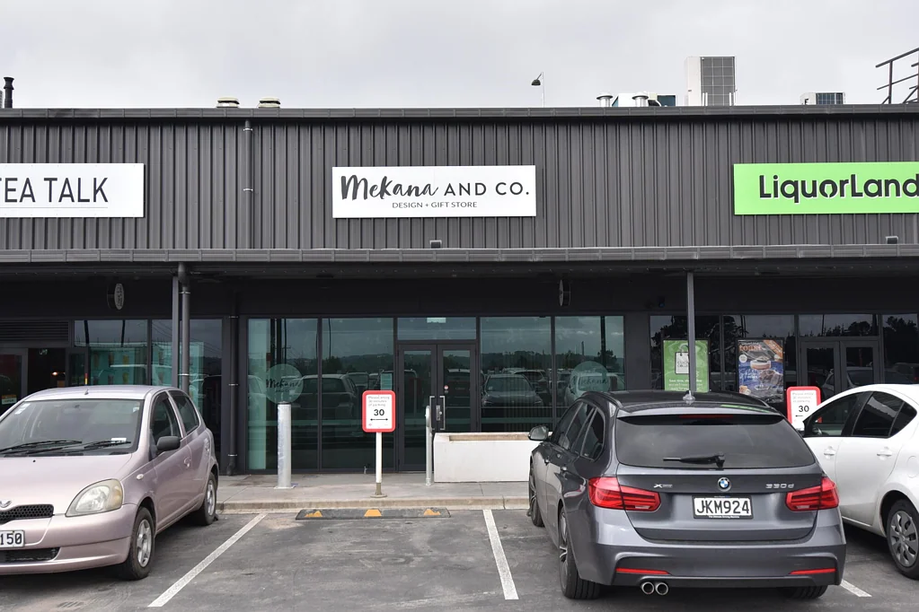 Hobsonville  Exciting Hobsonville retail - available now