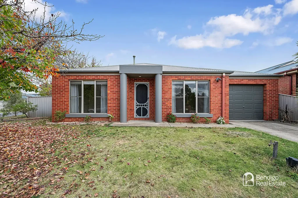 THREE-BEDROOM HOME WITH LOW-MAINTENANCE LIVING IN JACKASS FLAT